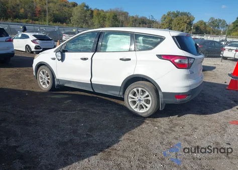 2017 Ford Escape S z USA, uszkodzony, nr VIN 1FMCU0F7XHUB75734